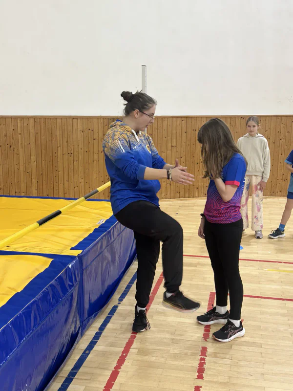 Longi Performance počas prekážkového tréningu